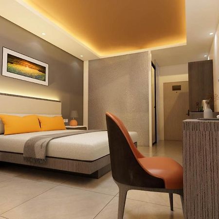Subic Riviera Hotel And Residences Olongapo Esterno foto