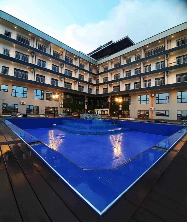 Subic Riviera Hotel And Residences Olongapo Esterno foto