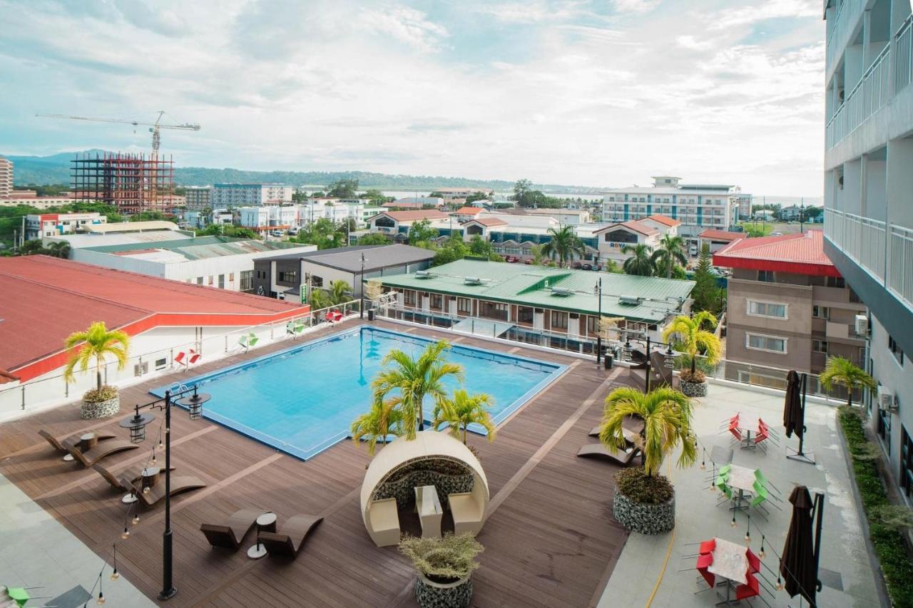 Subic Riviera Hotel And Residences Olongapo Esterno foto